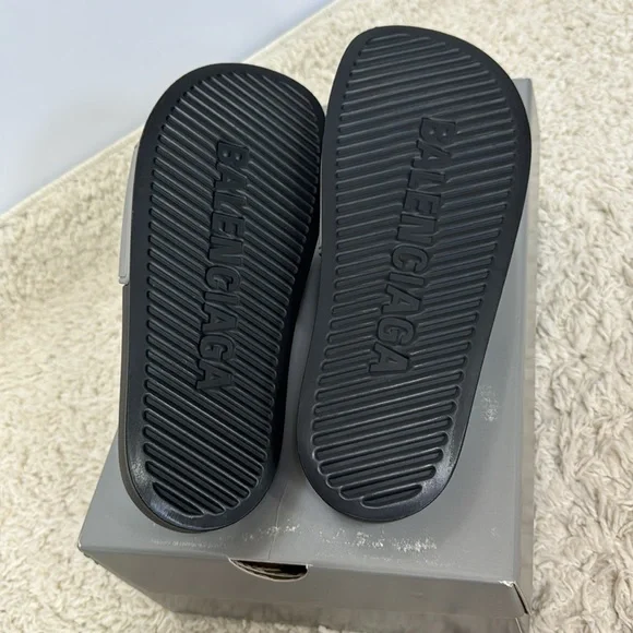 Balenciaga Women’s Slipper Size 9 Gray Black‎ - Picture 6 of 8